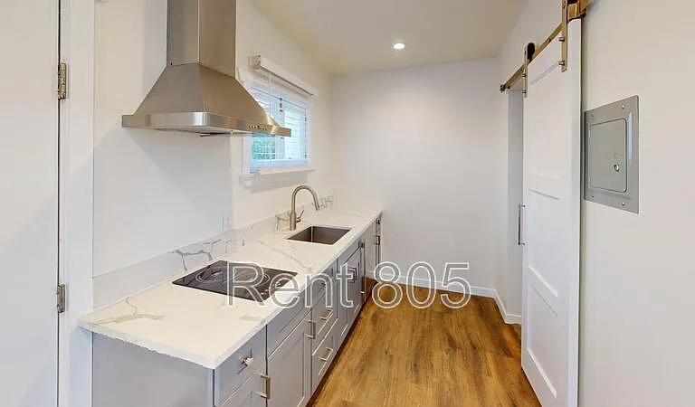 45 N Laurel St — Photo 3