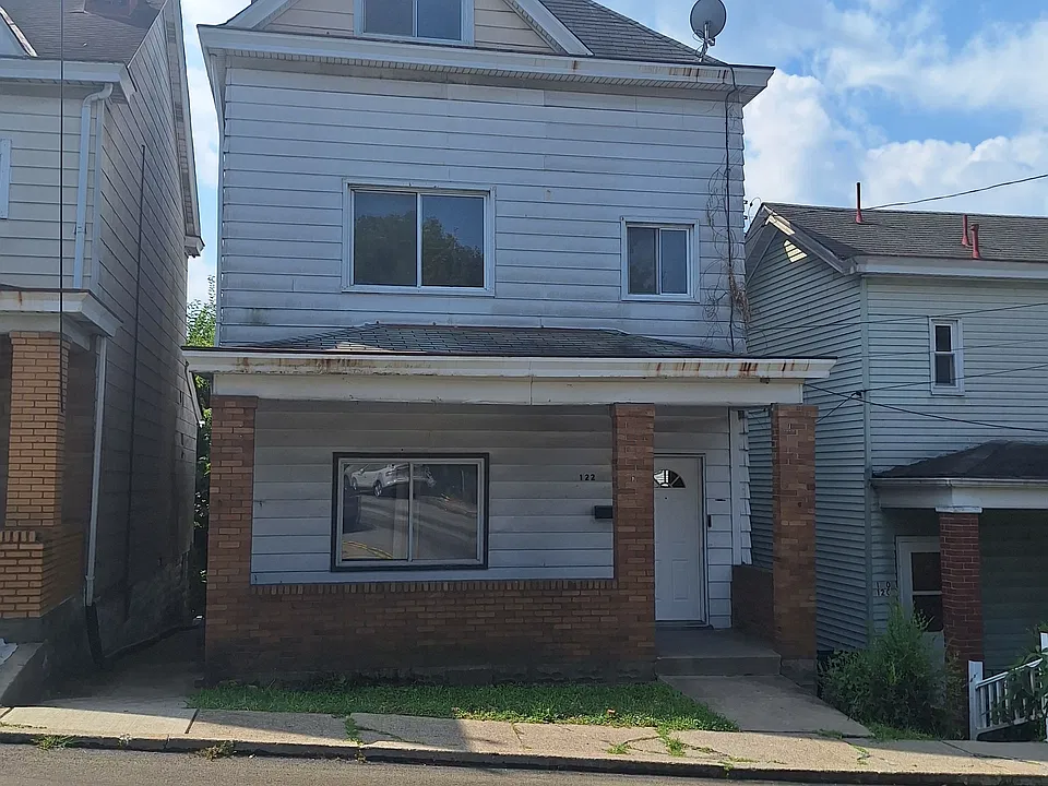 122 Sherman St