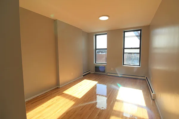 Rented by Compass | media 27