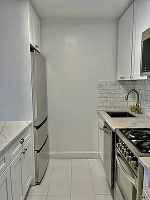 Rented by NY Home & Living Inc. | media 11