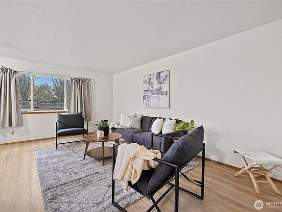 5th image of 126 W Casino Road #5