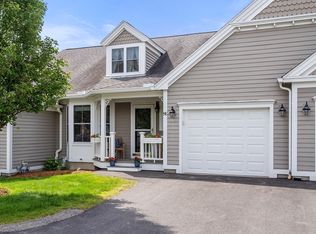 5 Strawberry Ln #E, Hudson, MA 01749