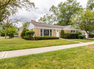 2100 Oak Ave, Northbrook, IL 60062