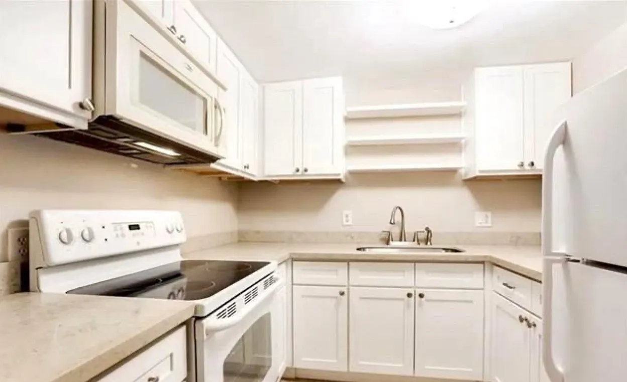 1 bed, 750 sqft, $1,400 — Photo 4