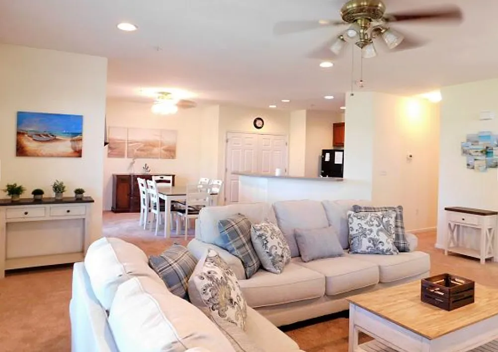 3 bed, $3,000 — Photo 1