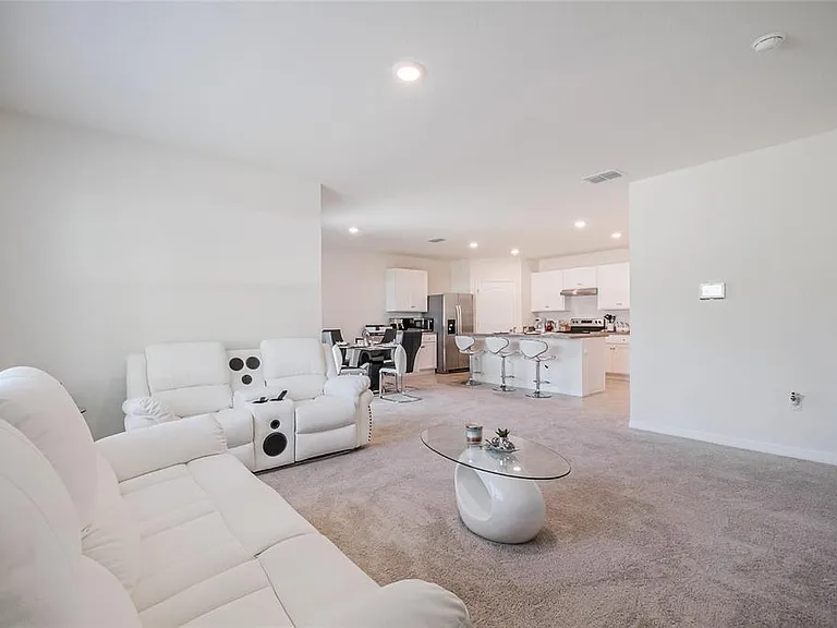 1126 Chichester Ct — Photo 29
