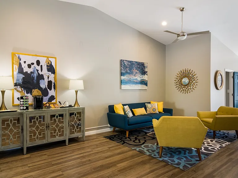 Dunwoody Pointe — Photo 4