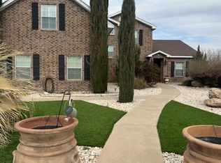 1911 Blue Quail Ct, Carlsbad, NM 88220