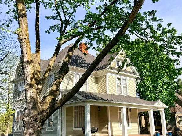 208 Lake Ave, Storm Lake, IA 50588