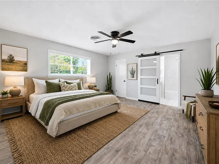 2304 Devonshire St — Photo 16