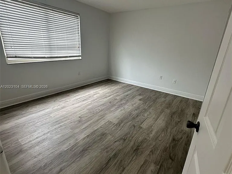 6930 Miami Gardens Dr #1-408 — Photo 9