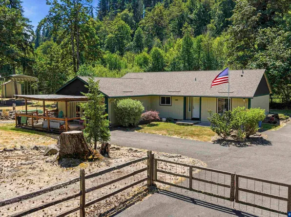 20658 N Abiqua Rd, Scotts Mills, OR 97375