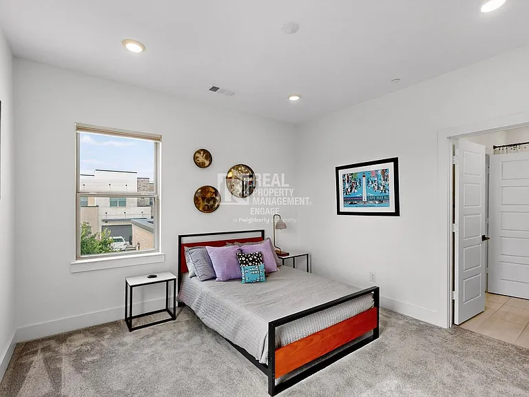 1077 Maverick Dr — Photo 27