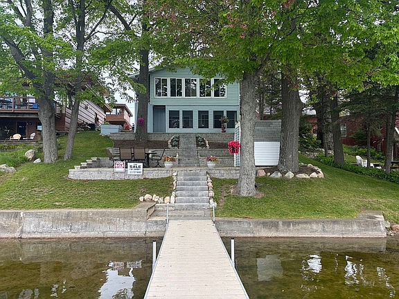 2nd image of 10919 Round Lake Dr