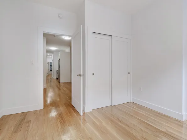 219 East 89th Street image 2 of 13