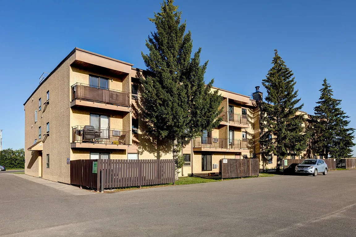Southwood Place — Photo 1