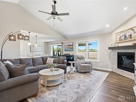3rd image of 6781 Sun Ridge Way