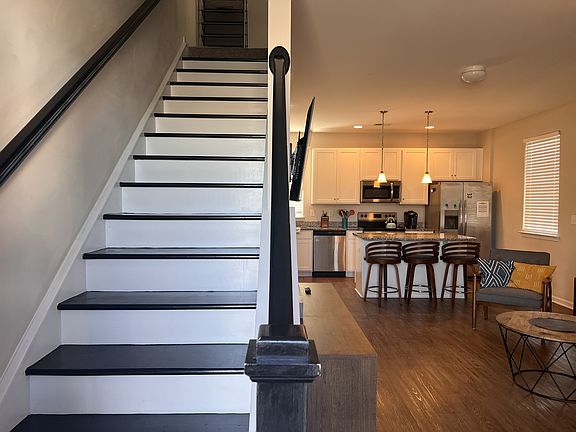 2nd image of 3453 Bristol Ln