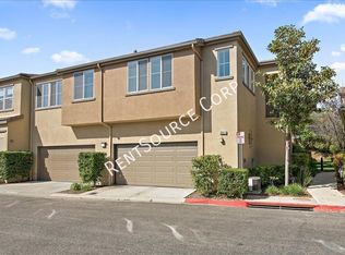 25511 Huxley Dr, Valencia, CA 91381