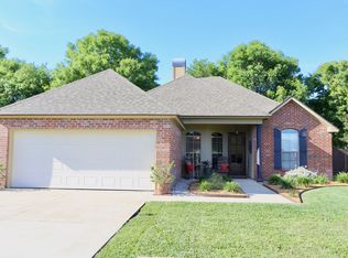 224 Barksdale Dr, Broussard, LA 70518