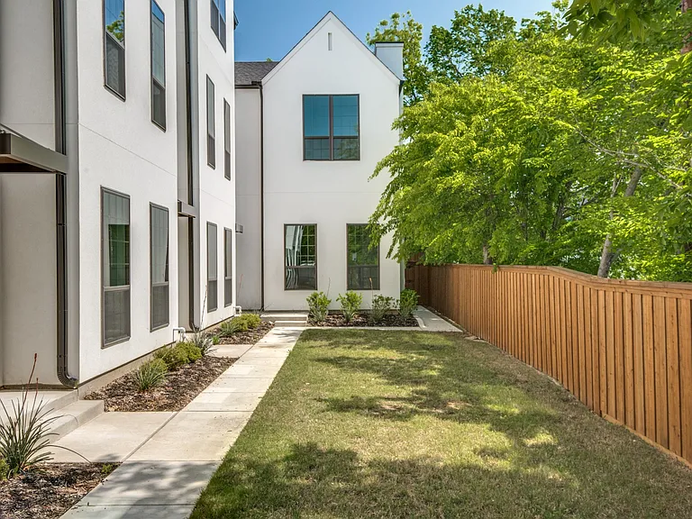 4808 San Jacinto St #204 — Photo 22