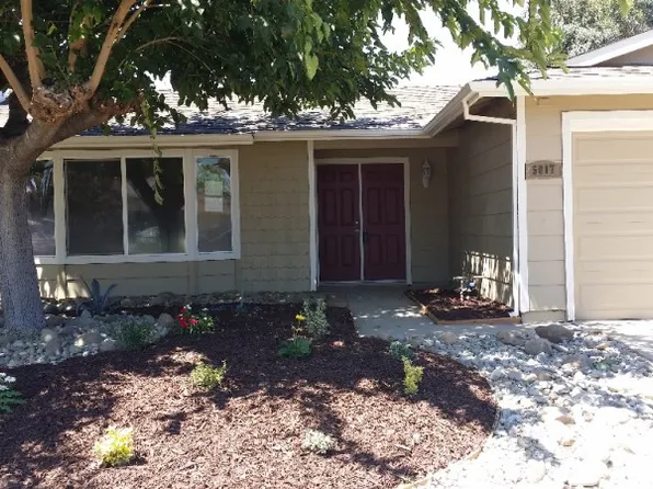 5017 Clover Field Way, Sacramento, CA 95824