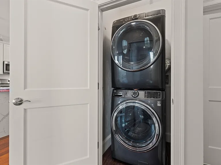 In-unit laundry