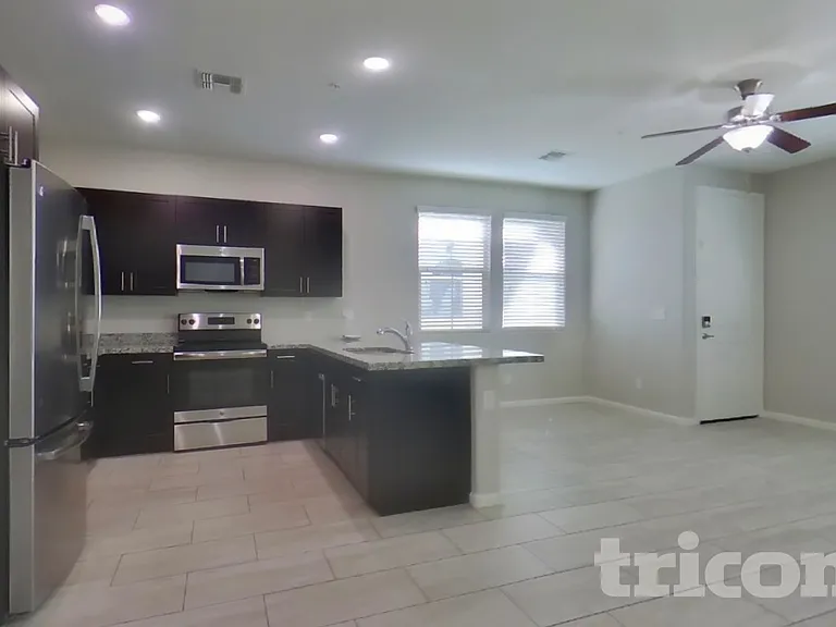 12541 W Hummingbird Ter — Photo 5