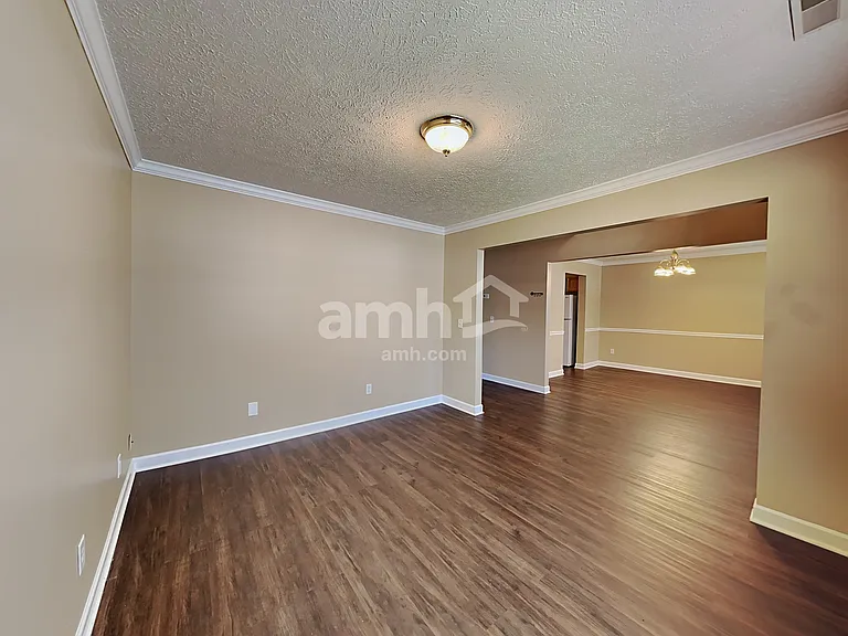8028 Meadowview Ln — Photo 19