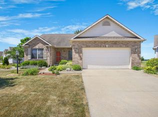 909 Trailway Dr, Champaign, IL