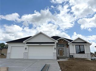 13625 Clover Ct, Kearney, MO 64060