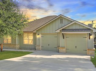 1039 Primrose Path, Canyon Lake, TX 78133