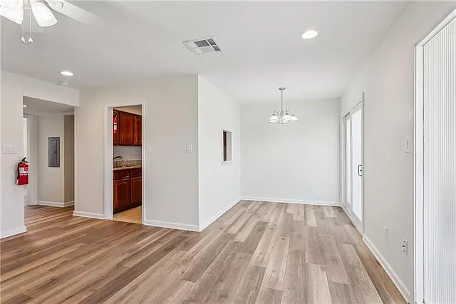 723 Adams St #301 — Photo 2