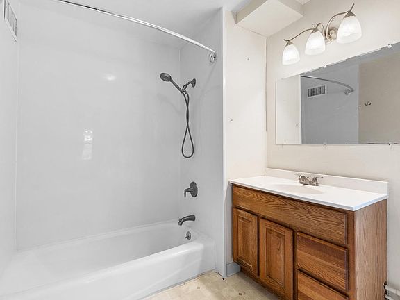 5th image of 1110 S 123rd STREET