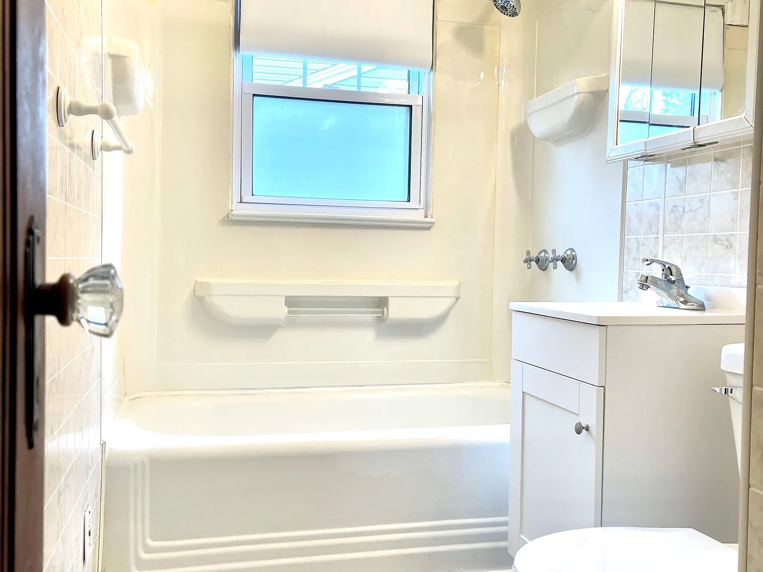 2 bed, 1005 sqft, $1,279 — Photo 3