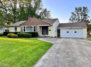 222 Moreland Dr, Canfield, OH