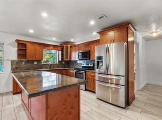 16665 SW 93rd Ct, Palmetto Bay, FL 33157