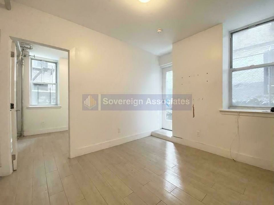 1st image of 22 Saint Nicholas Pl #B