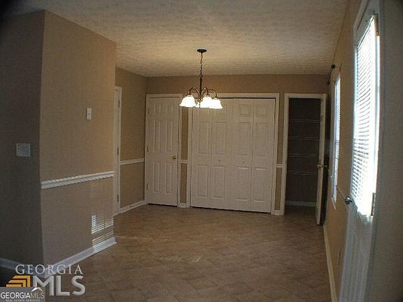 4th image of 183 Woodwind Way