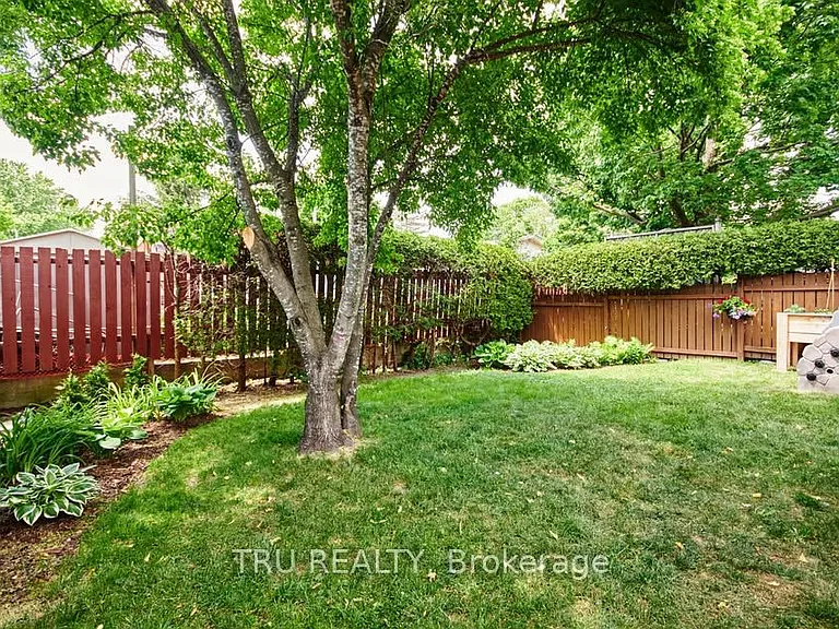 1342 Hanbury St #B — Photo 15