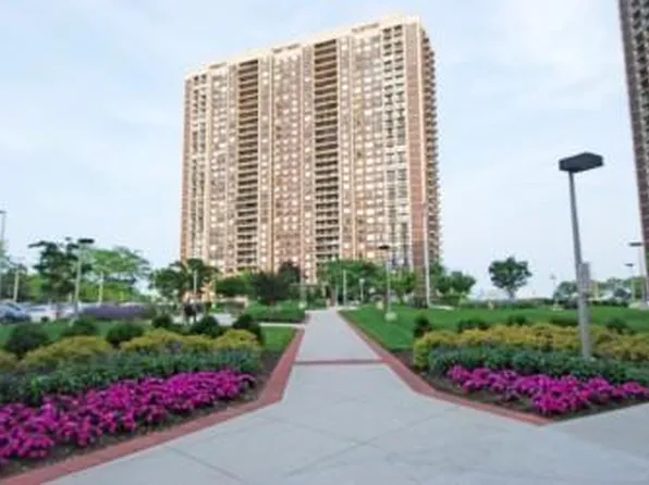 27010 Grand Central Parkway #1C, Floral Park, NY 11005