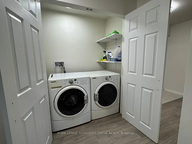 127 Birkhall Pl #LOWER — Photo 14