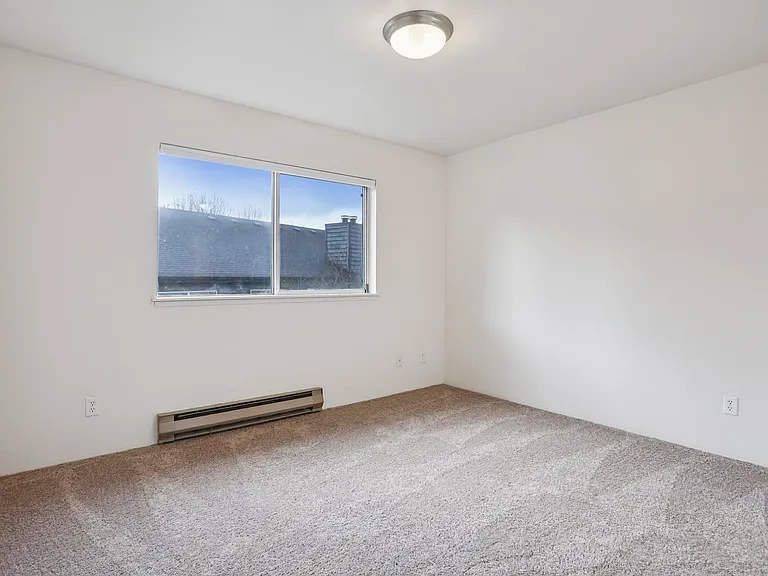 Poplar Lane Apartments — Photo 78