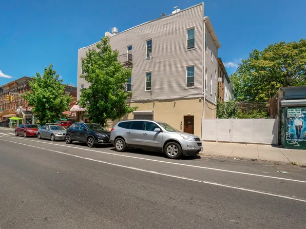 1144 Halsey Street image 3 of 23