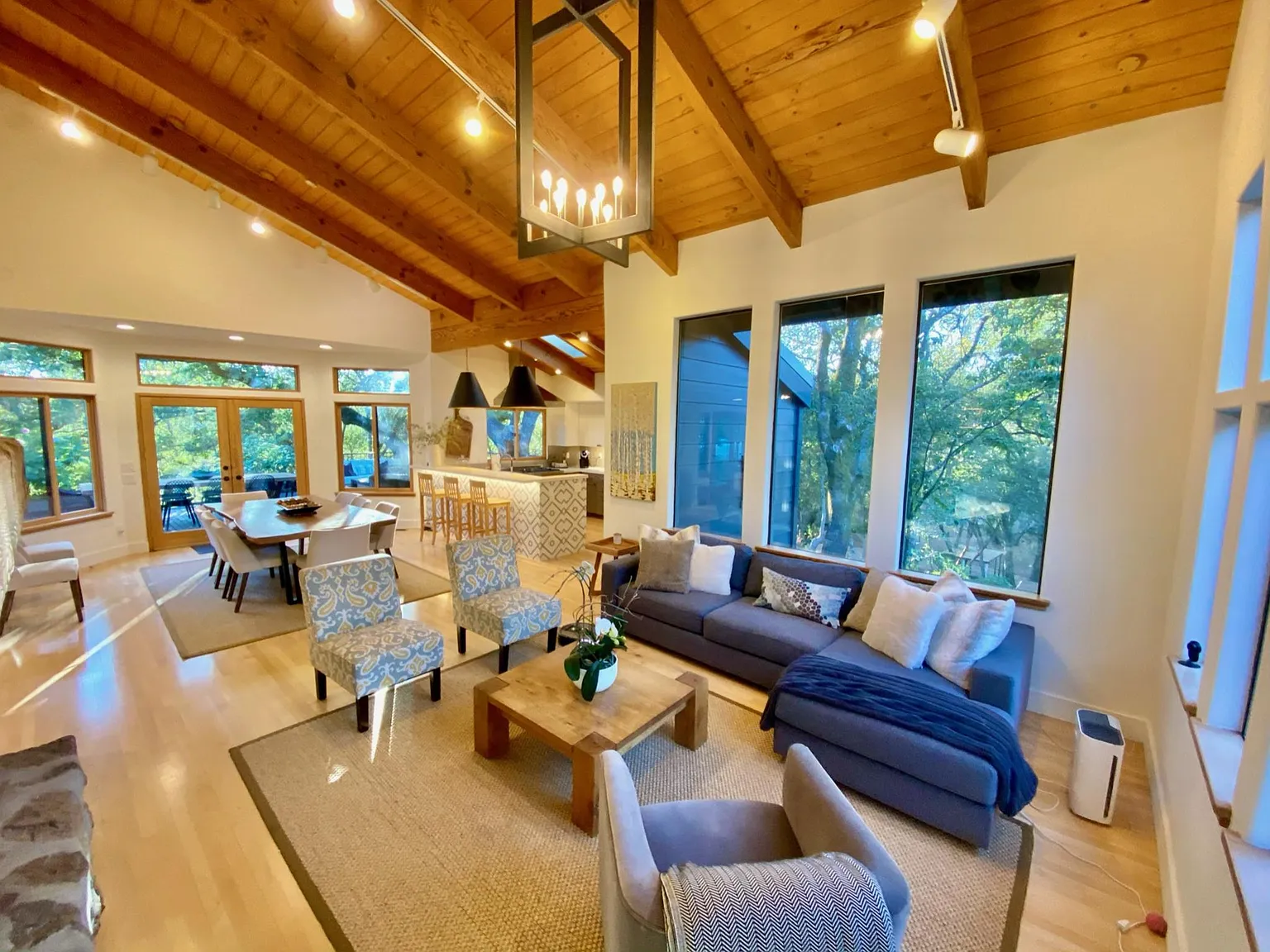 705 Chiquita Rd — Photo 3