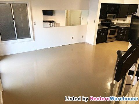 3rd image of 7443 N 43rd Ln