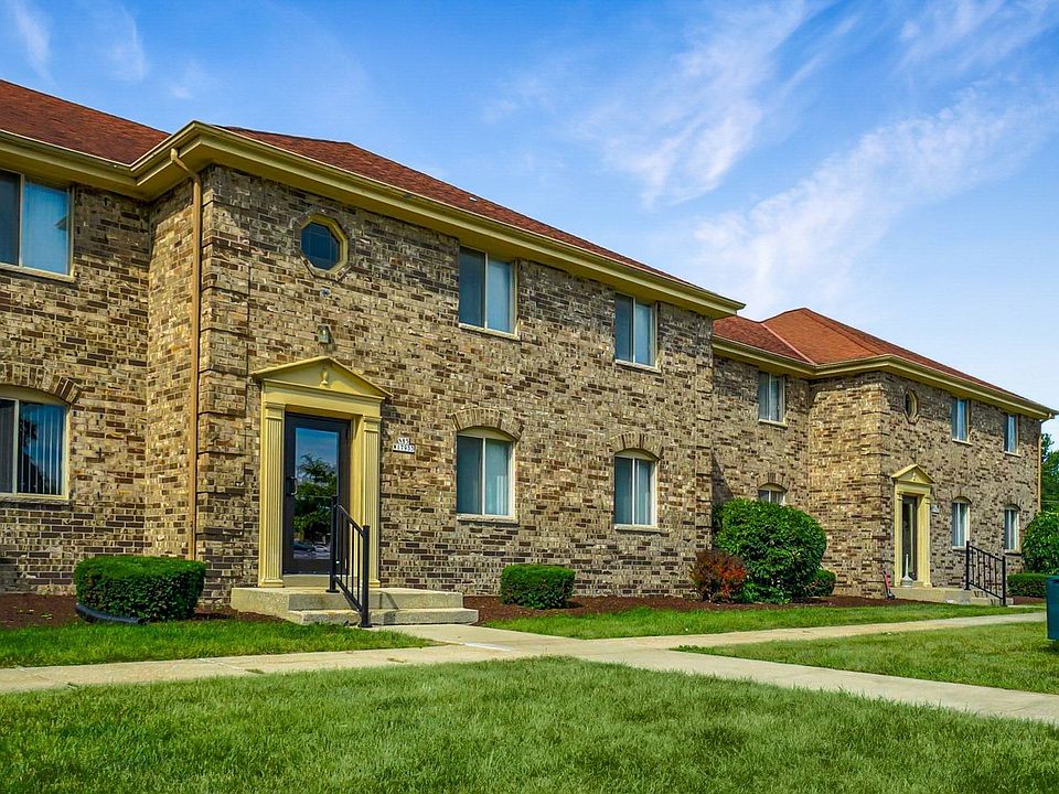 Stone Point Apartments Exterior