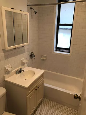 Rented by PMG Real Estate  | media 14