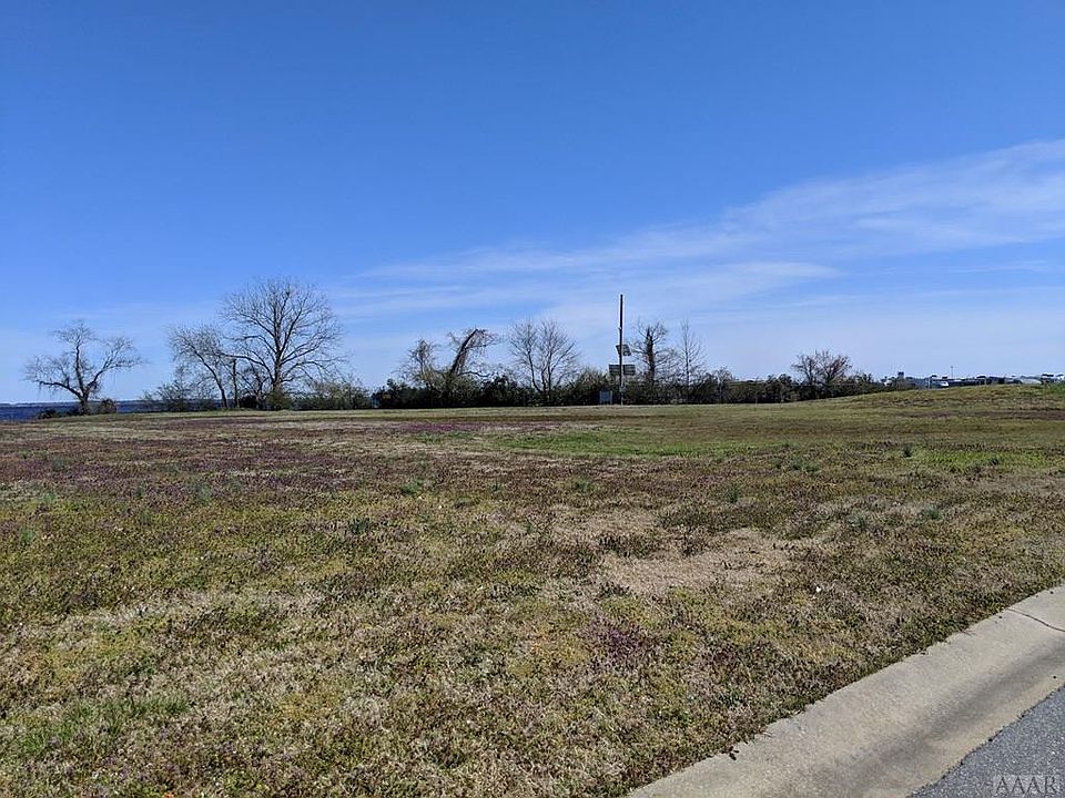 2nd image of 302 Harrier Ct