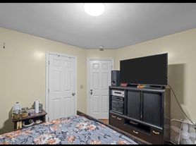 140 Grant St, Fall River, MA